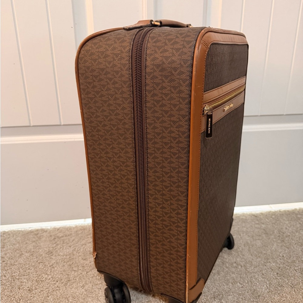 Michael Kors 2 Piece Set Brown and Tan Travel Bags, Carry-on & Duffle Bag - Picture 4 of 8